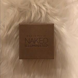 Urban Decay naked illuminator
